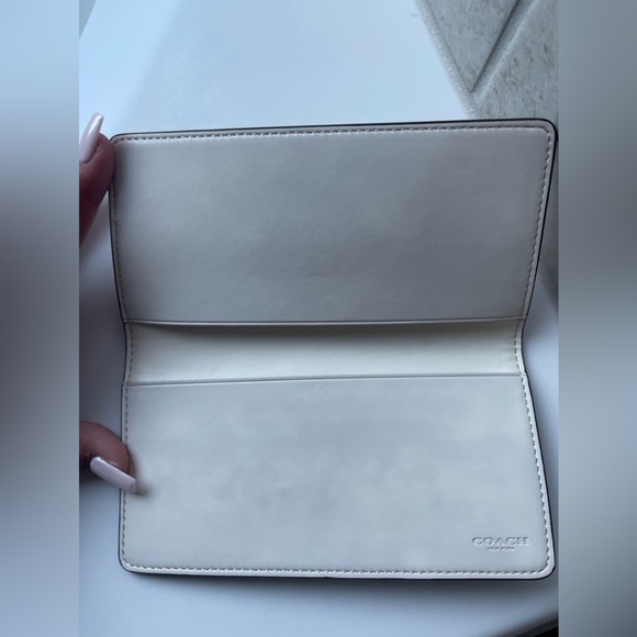 *REDUCED***Coach Signature Tri-Fold Long Leather Wallet with checkbook insert - Picture 13 of 14